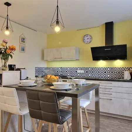 La Maison Bleue En Iroise - Randonnees Gr34 - 10 Min A Pieds - Wifi, Velos Vae Gratuits, Jardin - Exposition Plein Sud